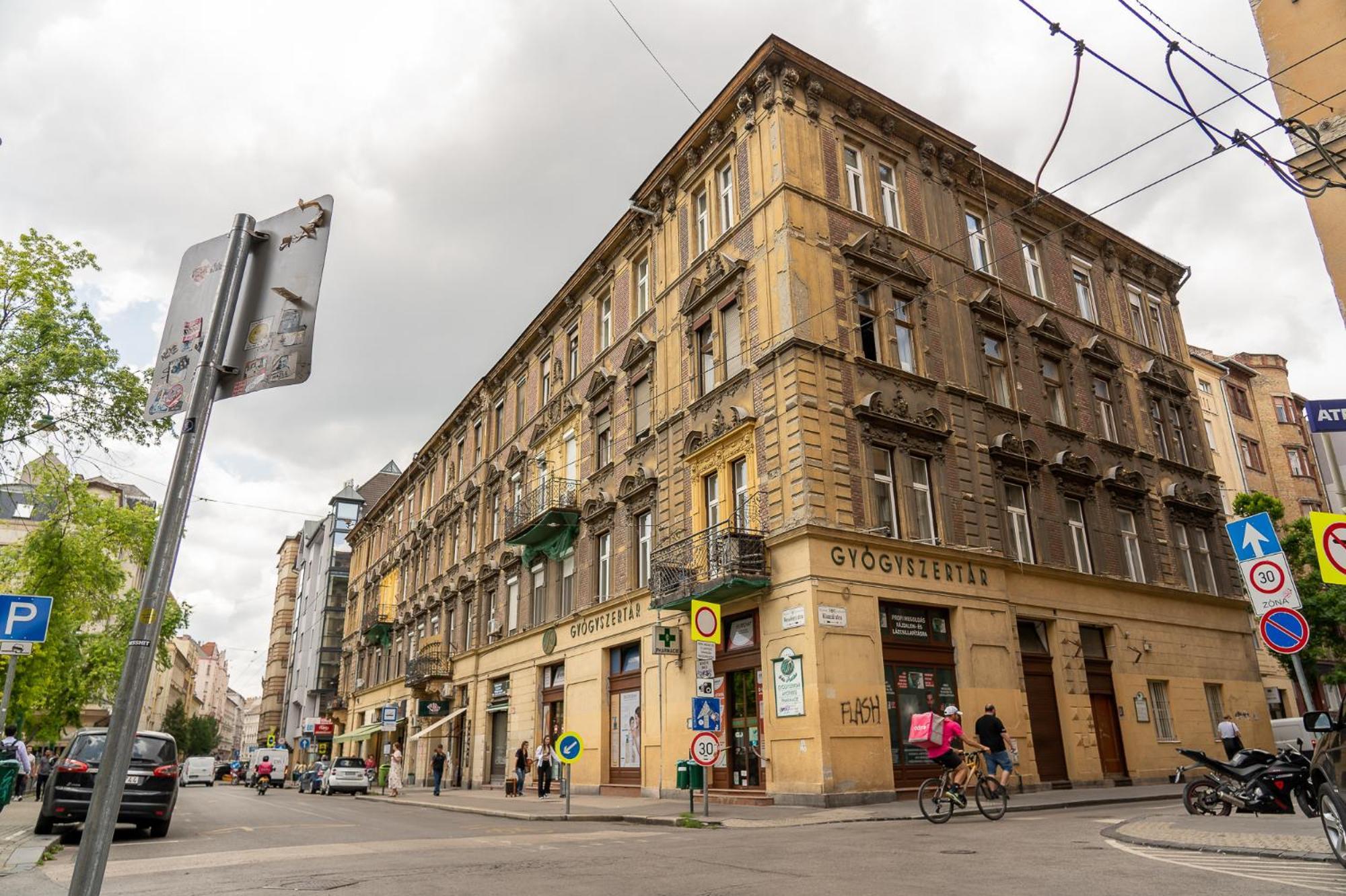 Glam Downtown Apartments Будапеща Екстериор снимка